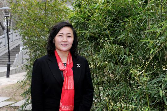 躬身耕耘十八载 芬芳桃李次第开1.jpg